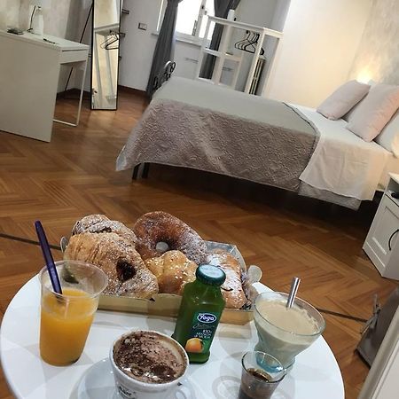 Naples Dome Suites Bagian luar foto