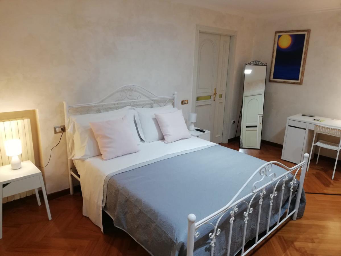 Naples Dome Suites Bagian luar foto