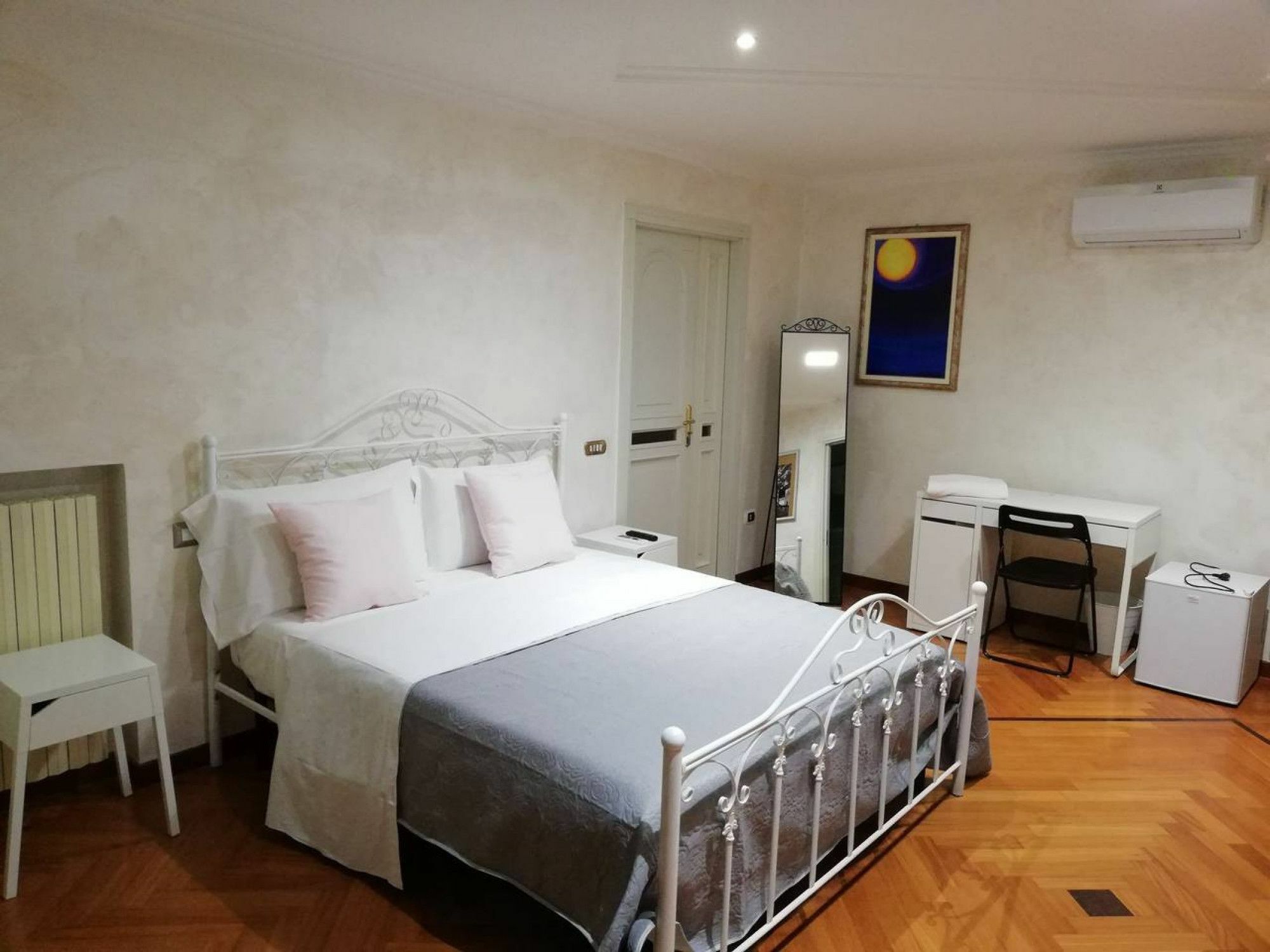 Naples Dome Suites Bagian luar foto